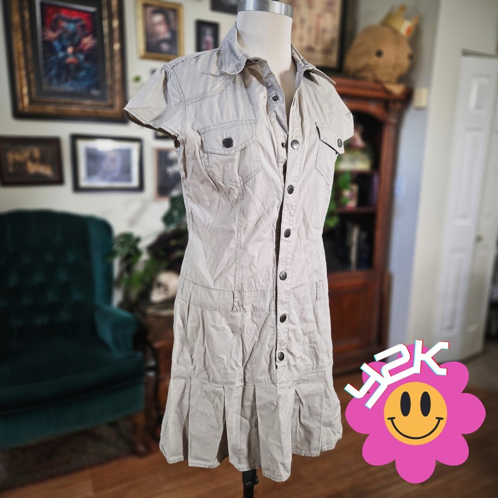 Vintage Y2K Amisu Khaki Utility Shirt Dress Short Sleeve Snap Front Pleated